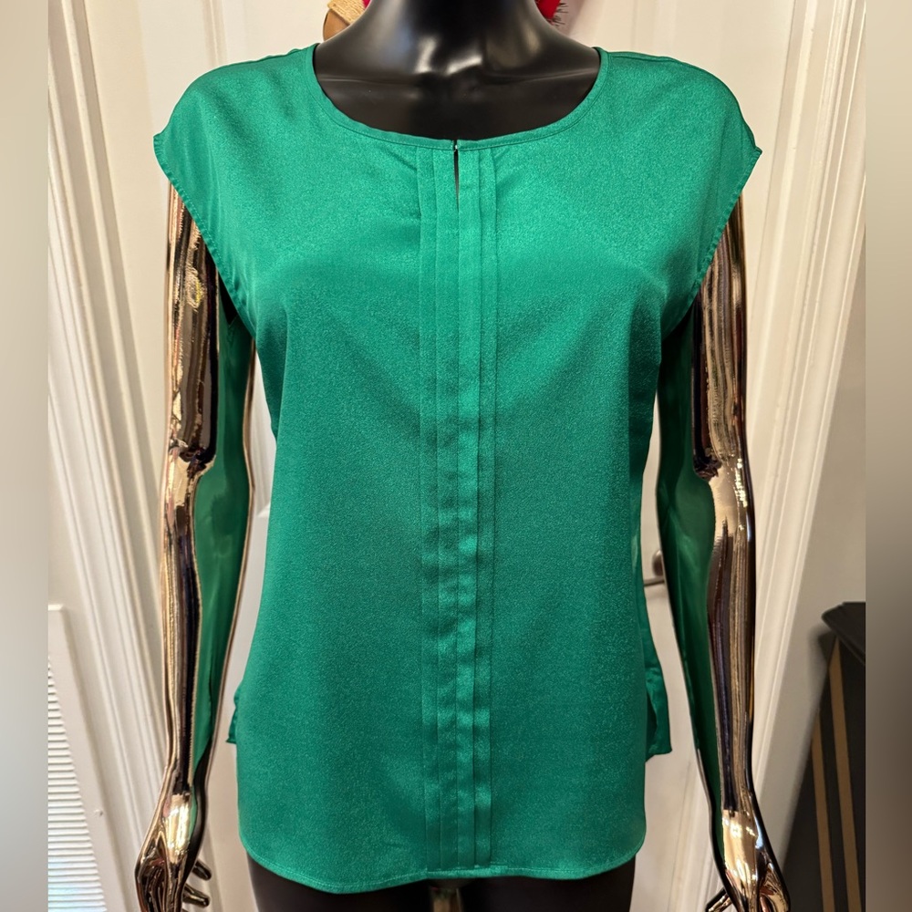 Elegant Green Women's Top